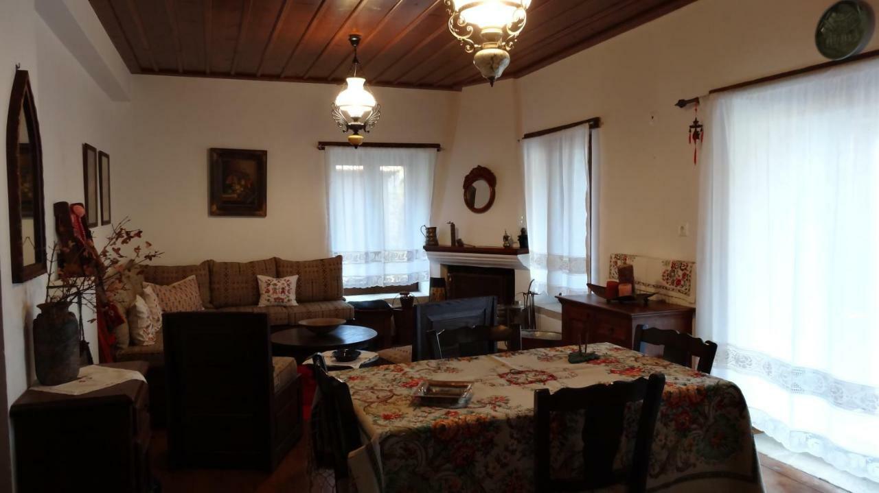 Villa Filia House - Kalavryta à Kleitoria Extérieur photo